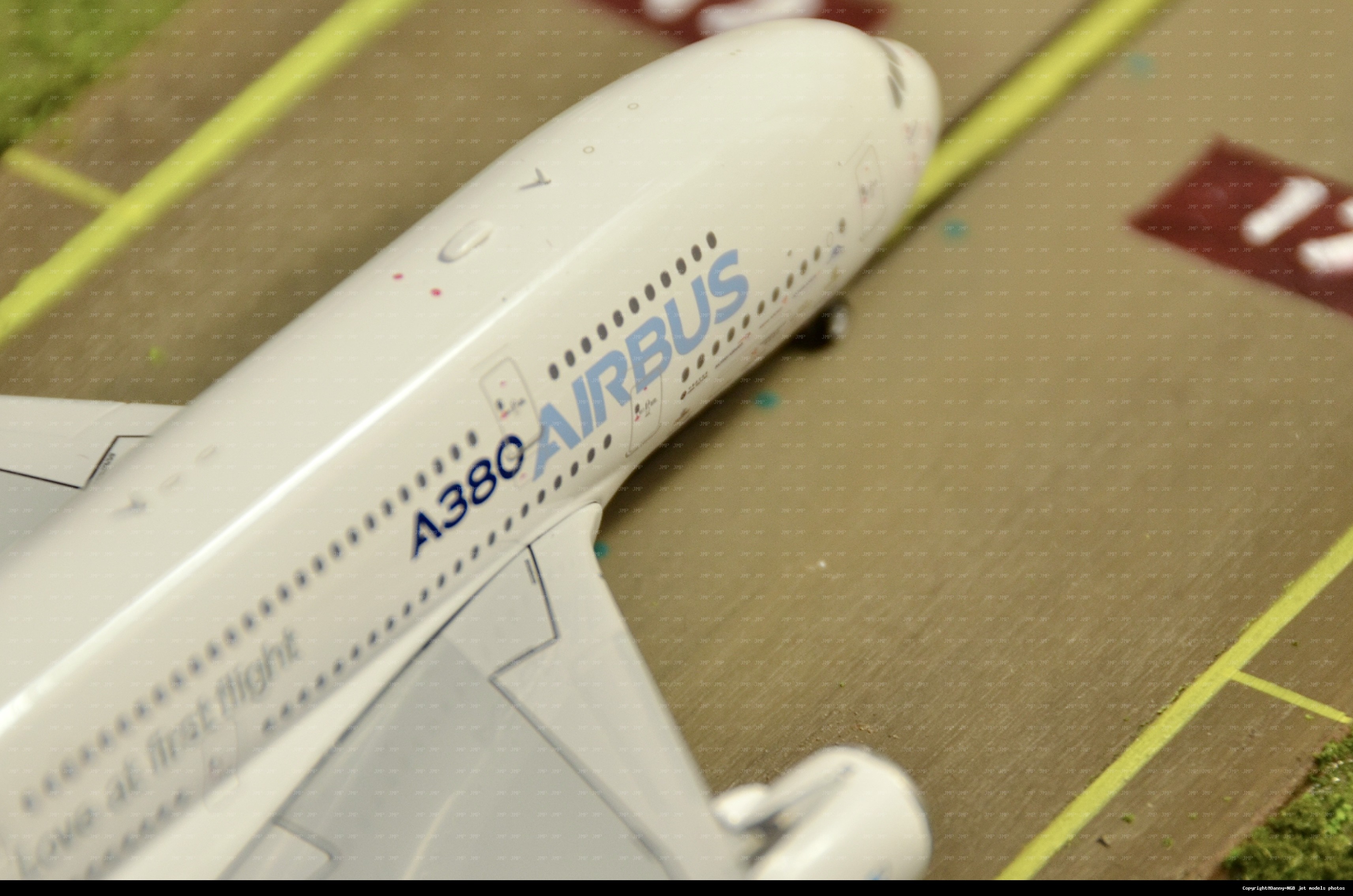 AIRBUS