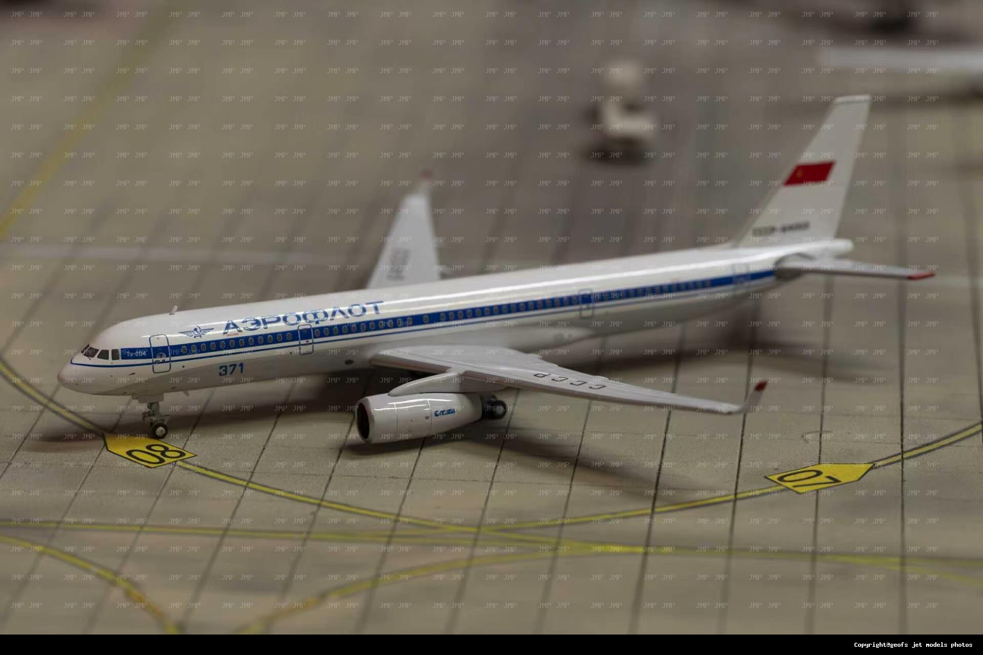 tu-204